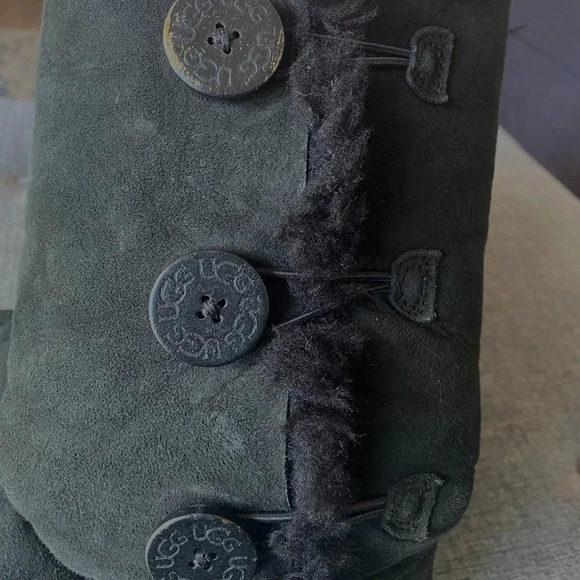 UGG Australia Triple Bailey Button Tall Sheepskin Boots Women size 8 Black - Picture 3 of 10